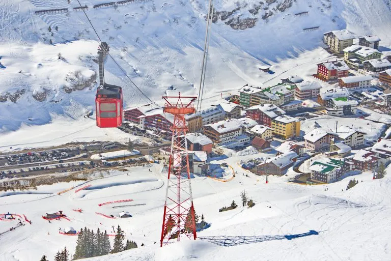 Skidgondol i skidorten Lech - Zurs i Österrike