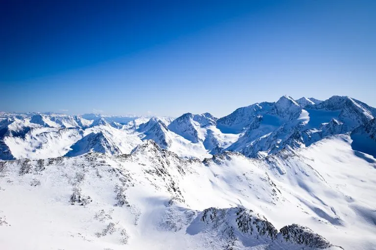 Panoramautsikt över Alperna